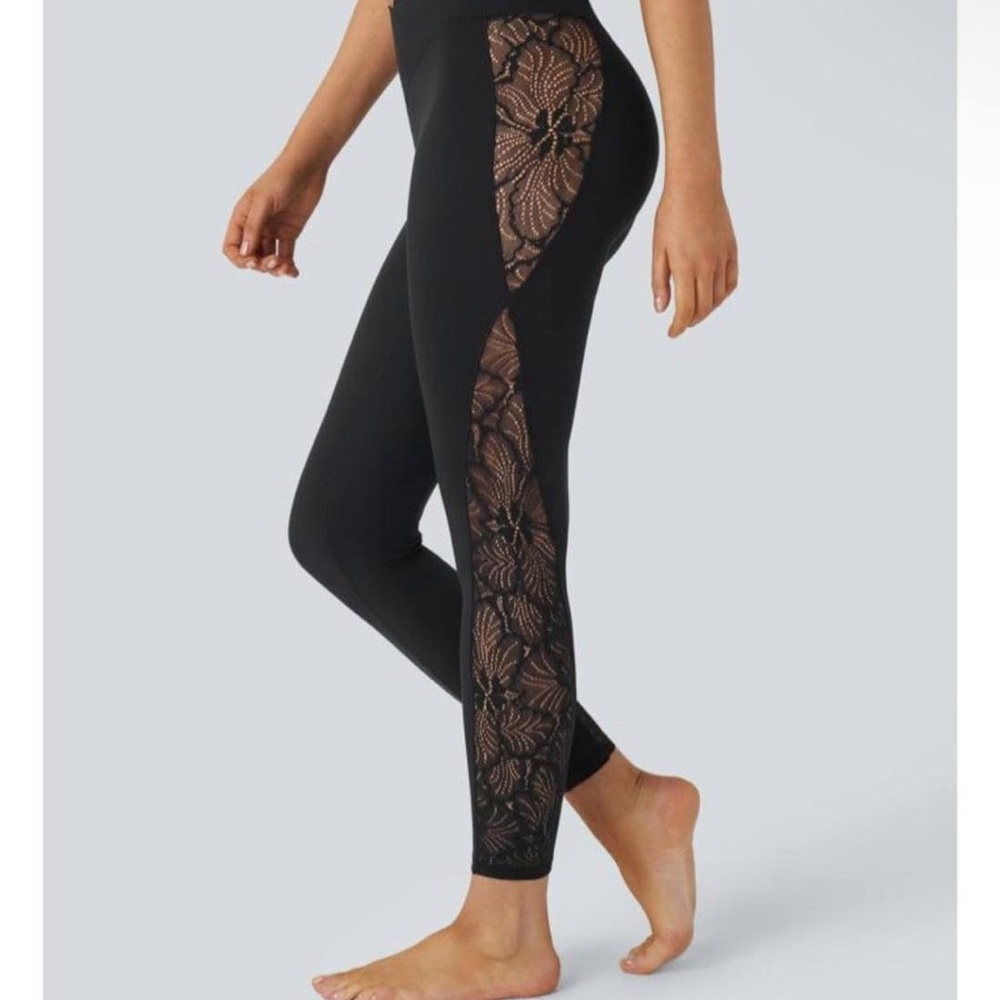 HALARA Black Leggings with Lace Detail Medium 7/8